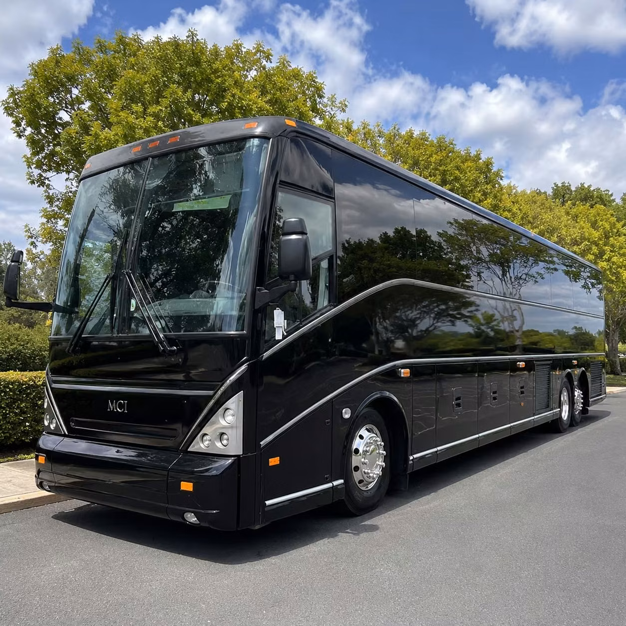 airport transfer shuttle buses from kirkland to sea tac and beyond