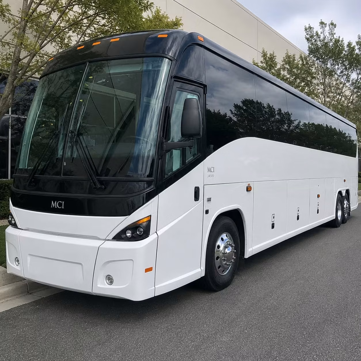 airport transfers for kirkland business travelers flying out of sea tac