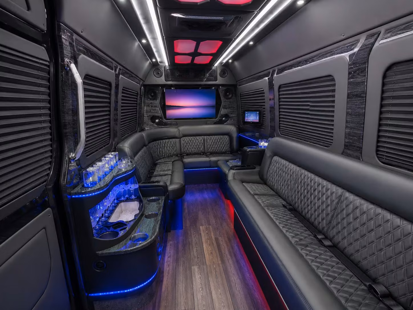 choose kirklandcharterbus com for government event transportation at kirkland conference venues and civic spaces