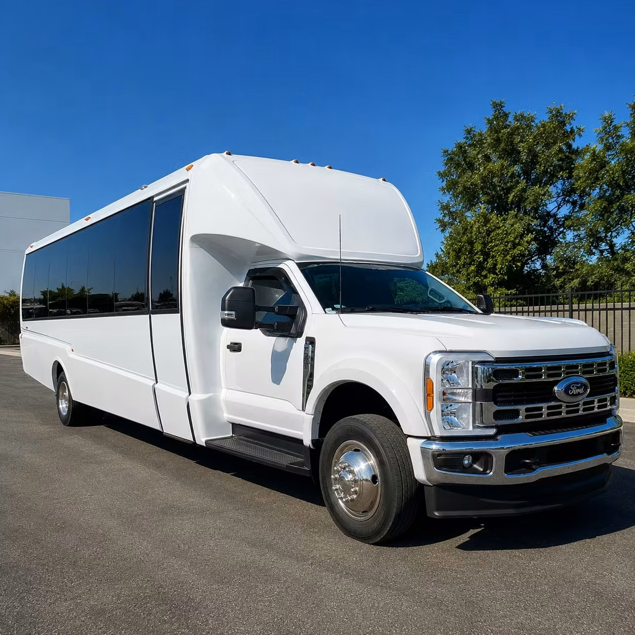 kirkland 15 passenger minibus rental