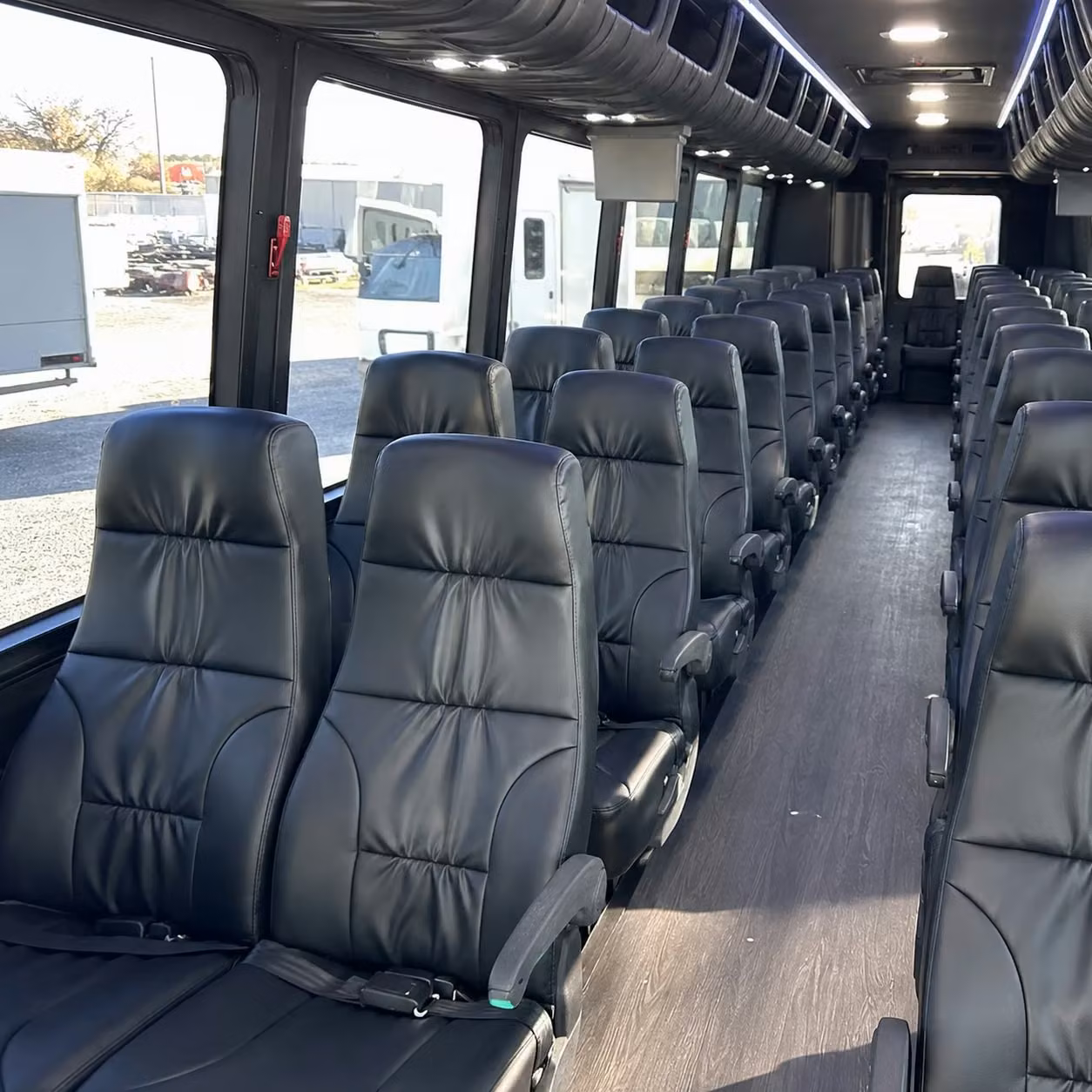 kirkland 28 passenger minibus rental