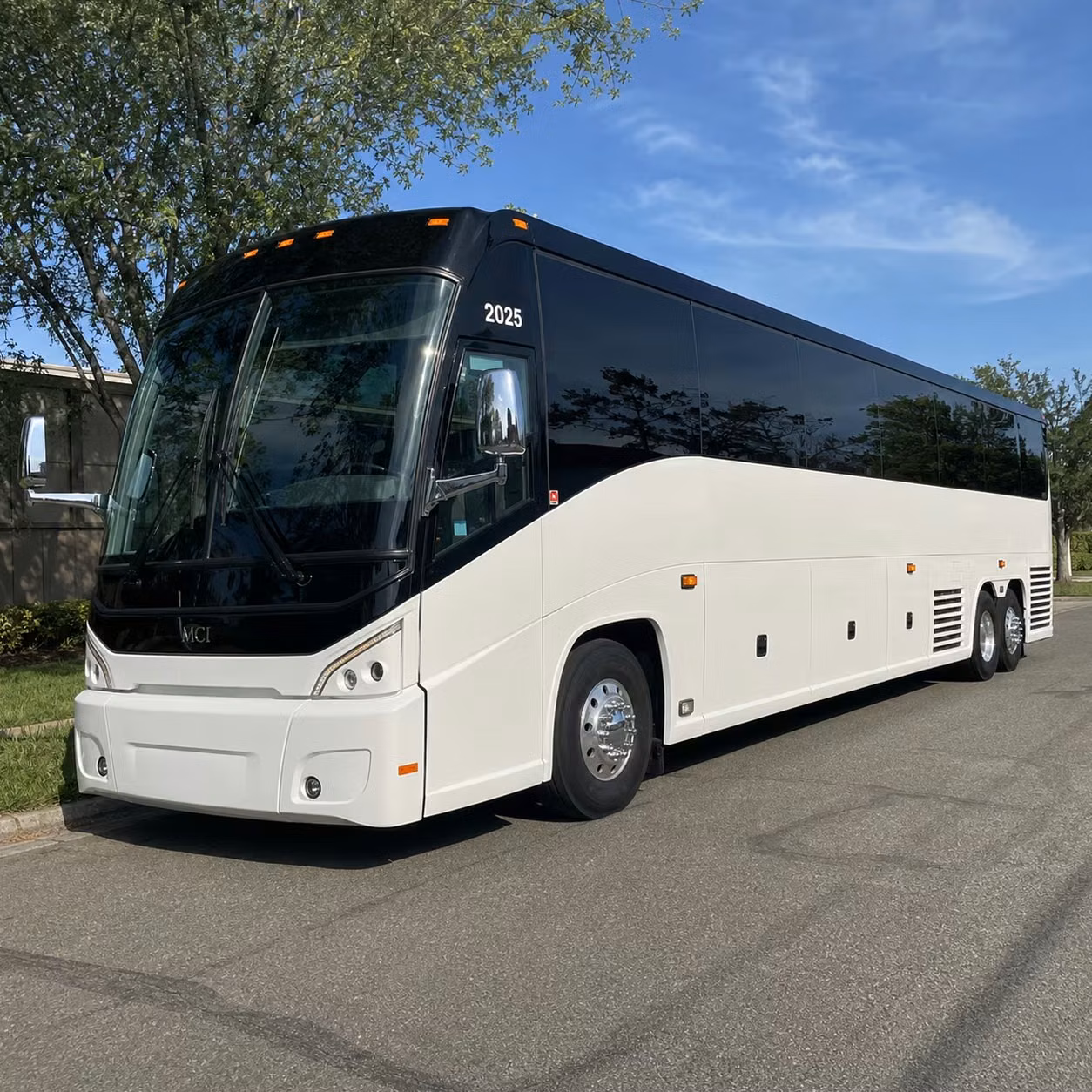 kirkland groups heading to eastern washington need the right bus for mountain passes