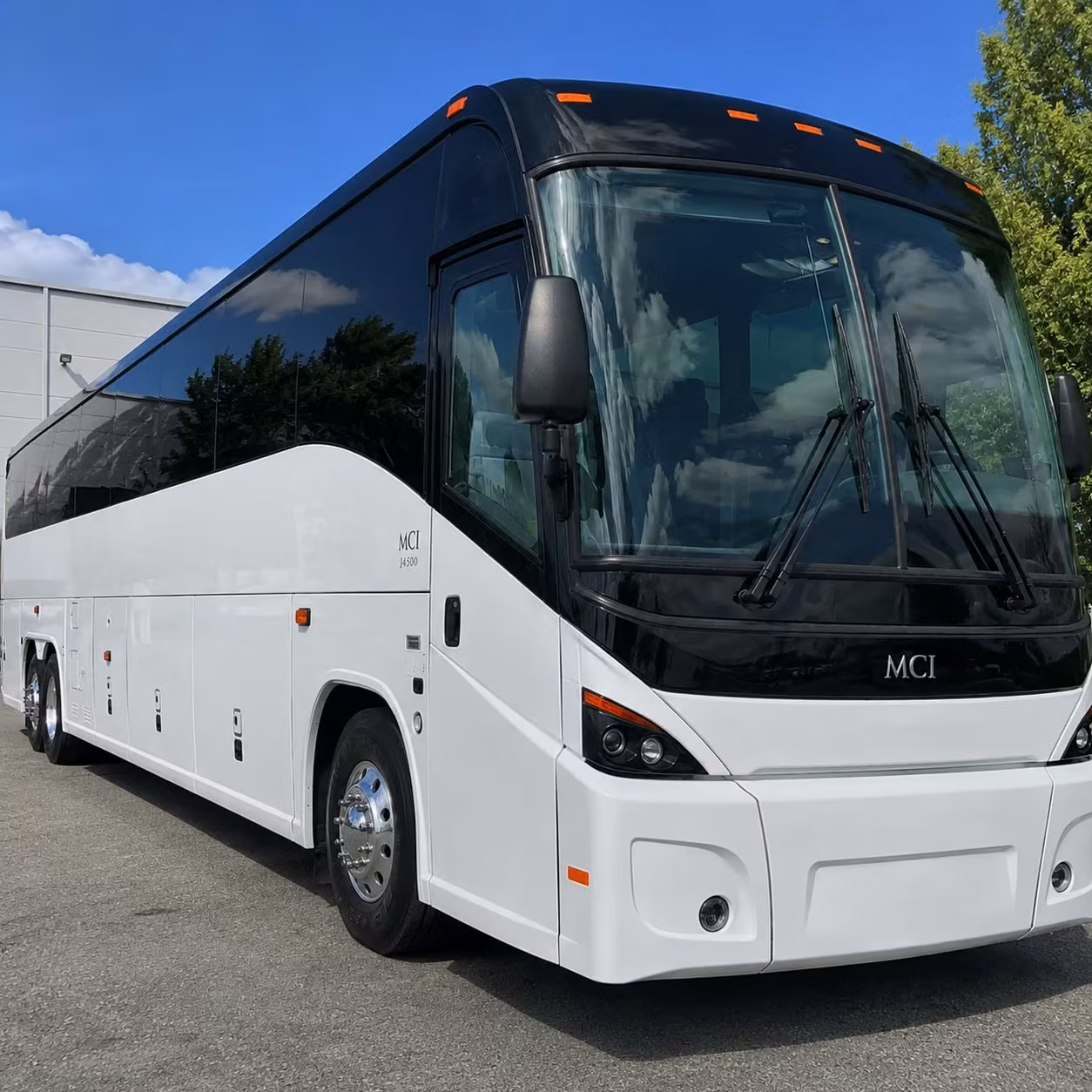 kirkland tech campus shuttles move your team between offices without the i 405 headache
