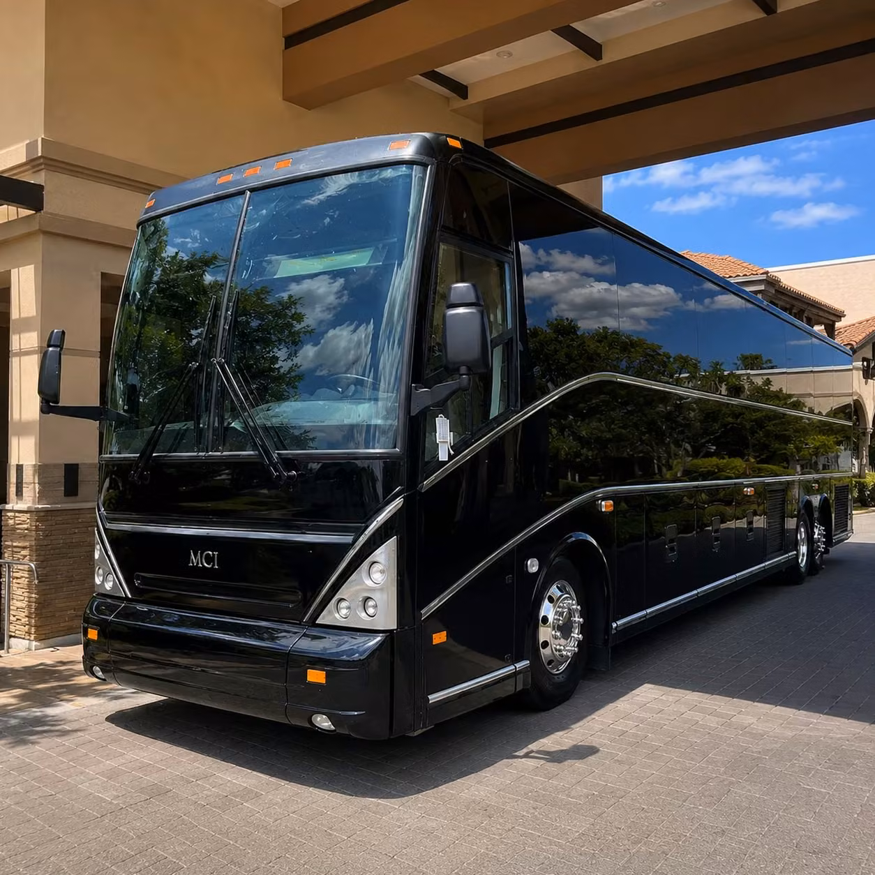 kirkland wedding shuttle bus rentals for your big day on the lake