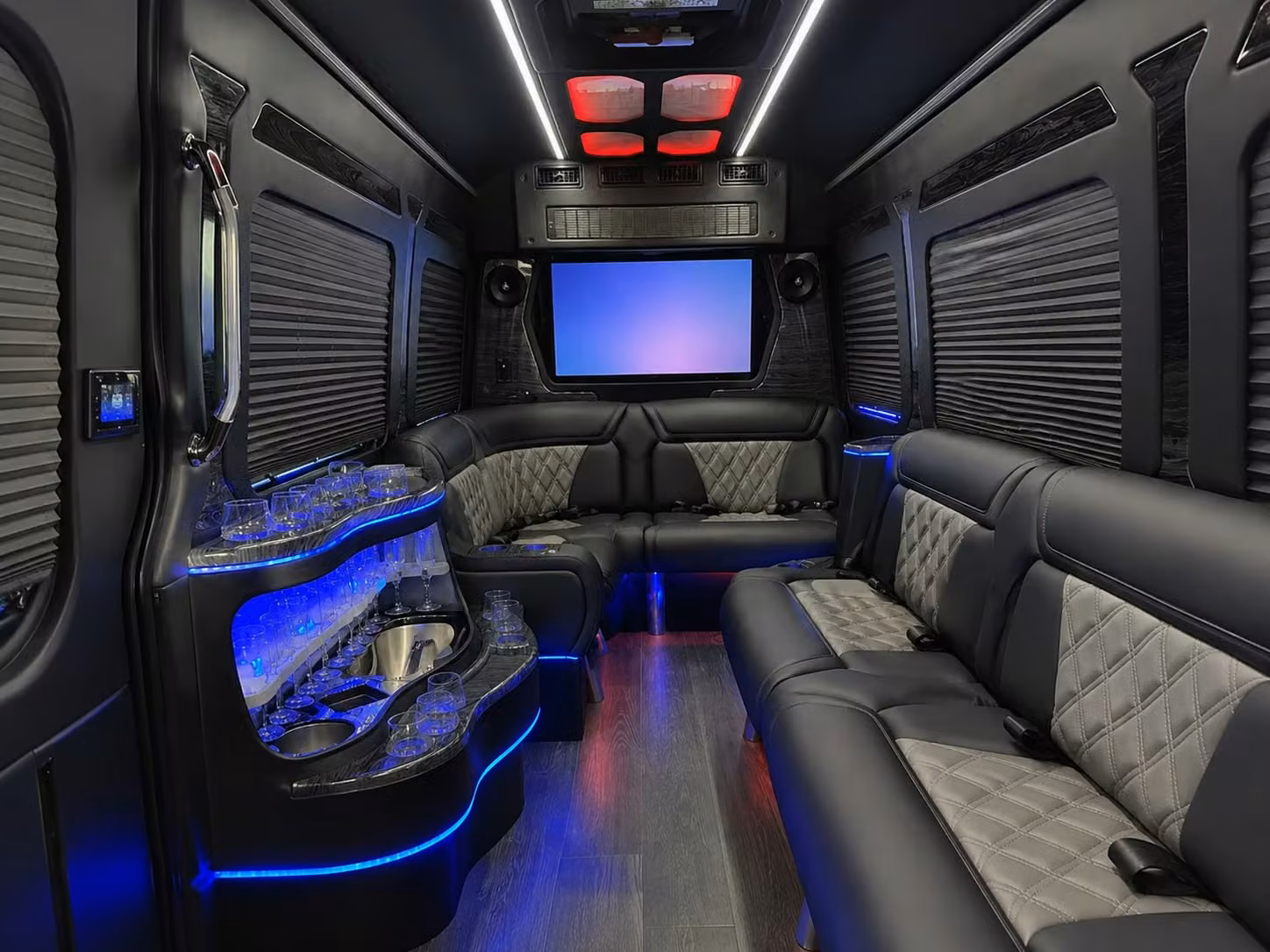 kirklandcharterbus com is the smart way to book kirkland field trip buses